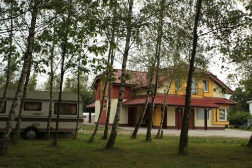 Отель Pod Brzozami - Pokoj 2-Osobowy Z Udogodnieniami Dla Niepelnosprawnych Устроне-Морске Экстерьер фото